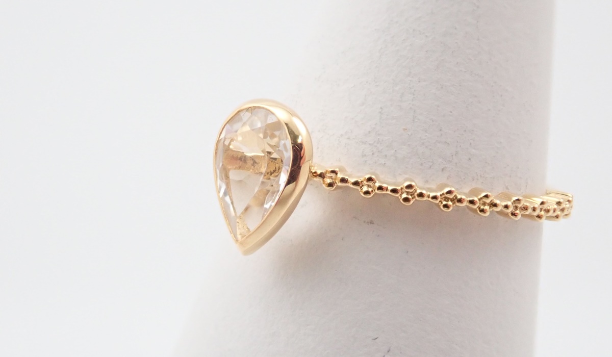 ホワイトトパーズ リング