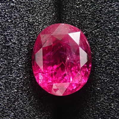 ルビー　ルース