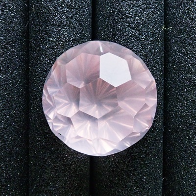 ローズクォーツ　ルース