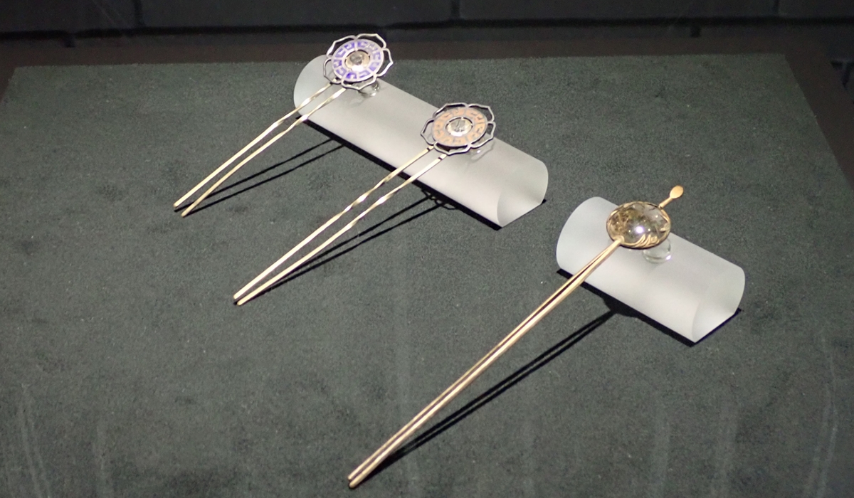 金具巻き付け簪　金具飾り簪