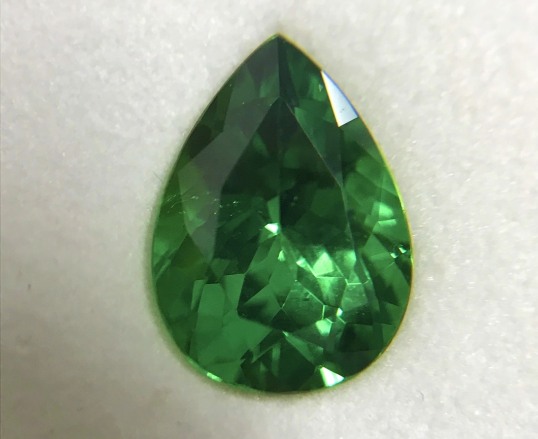 グリーンガーネット