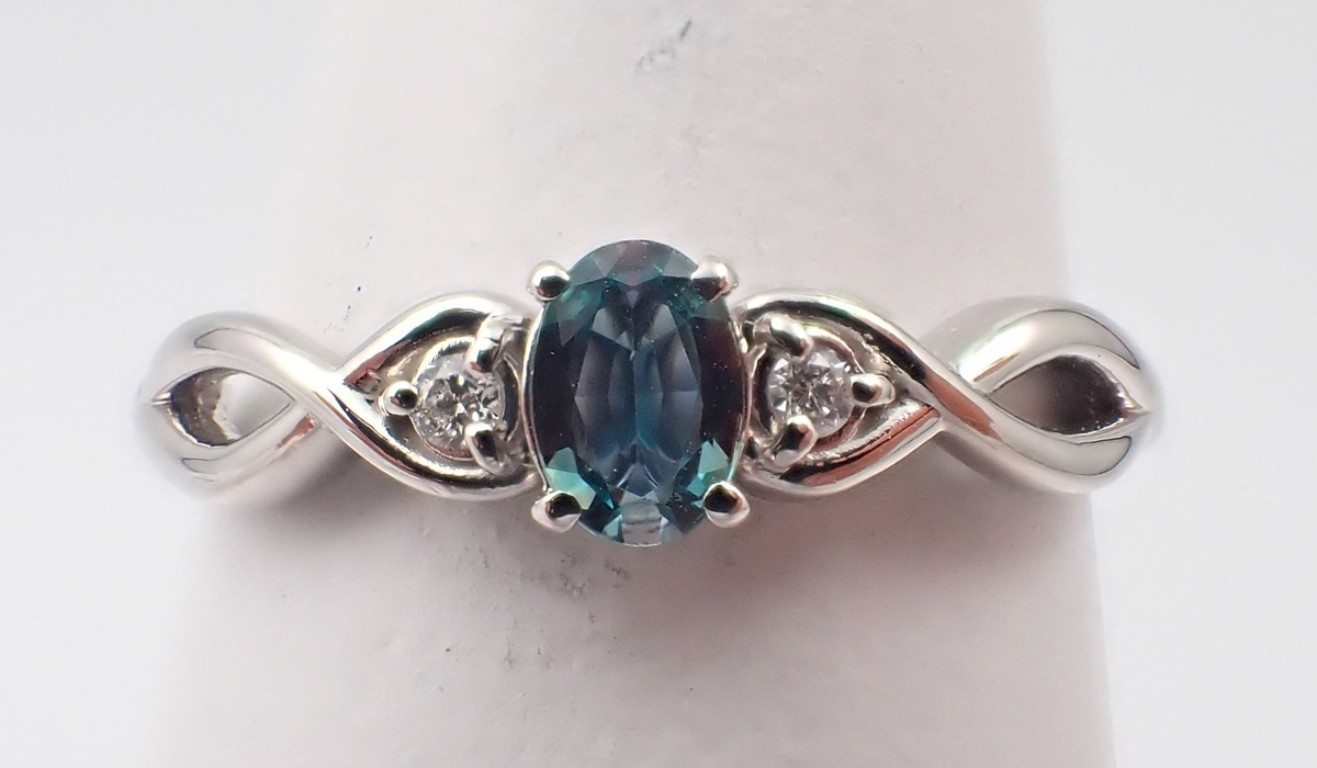 アレキサンドライト　リング