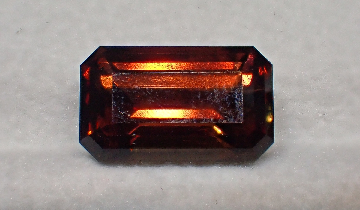 アキシナイト　ルース