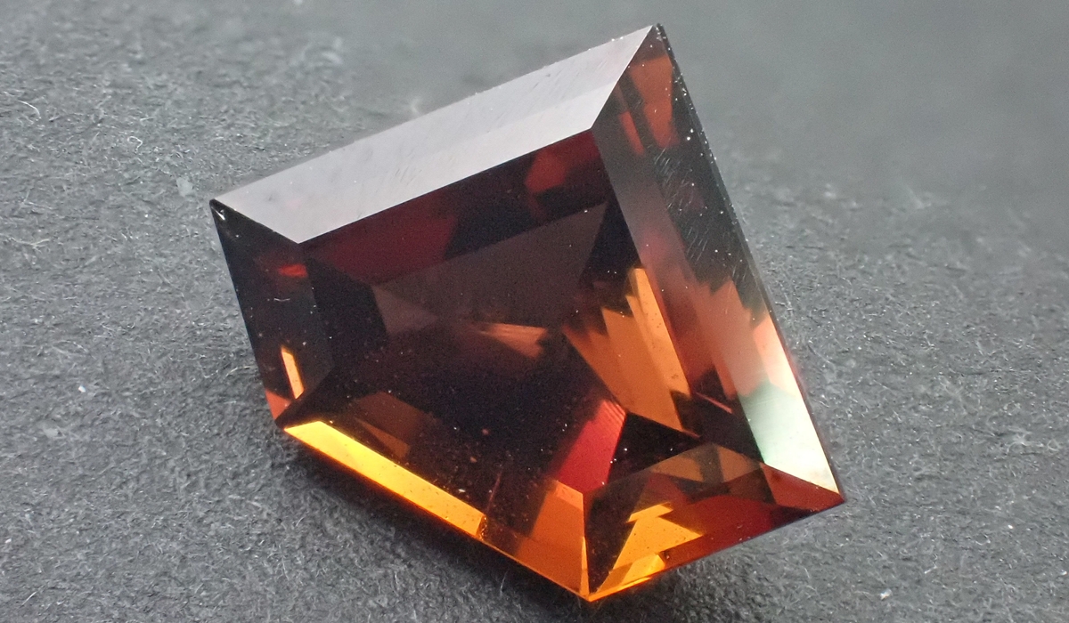 アキシナイト　ルース