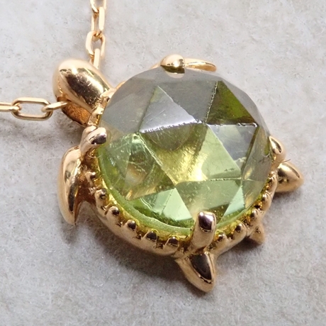 ペリドット　ローズカット　ペンダント