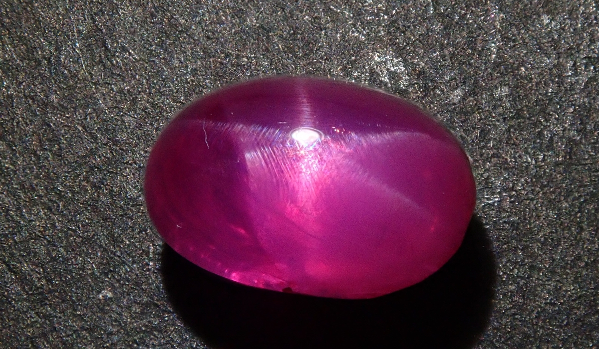 スタールビー　カボションカット　ルース