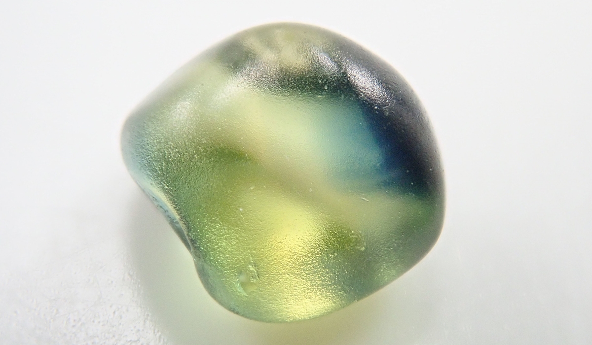 バイカラーサファイア　タンブリング