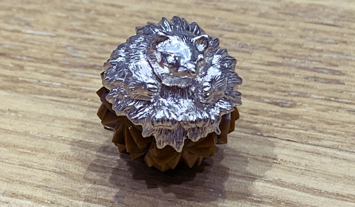 ハリネズミ　ルース　正面