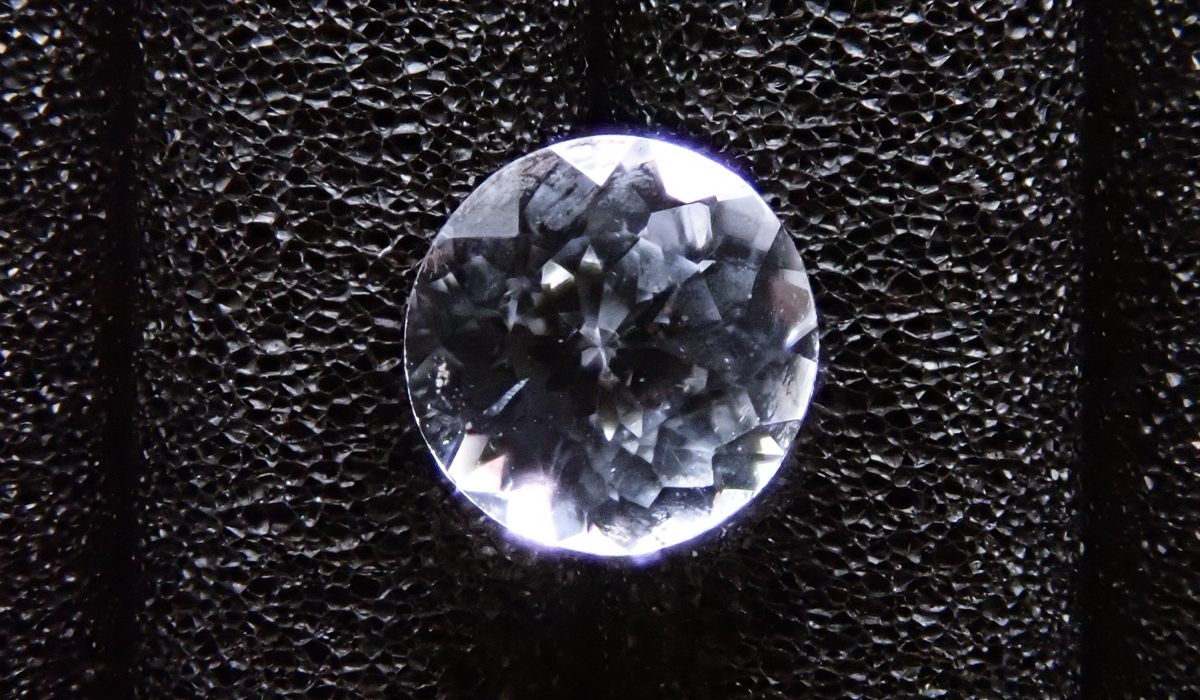 フェナカイト　ルース