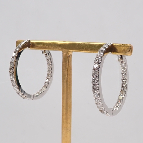 ダイヤモンド　ピアス