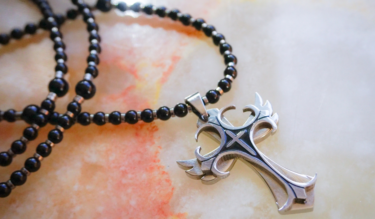 メンズネックレス　クロス