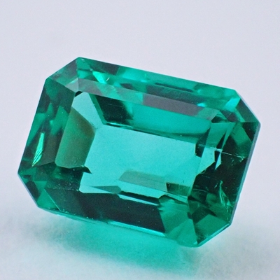 エメラルド　ルース