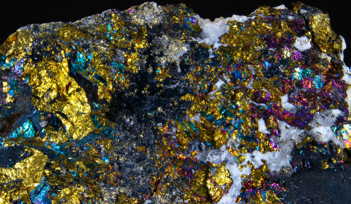 チャルコパイライト　原石