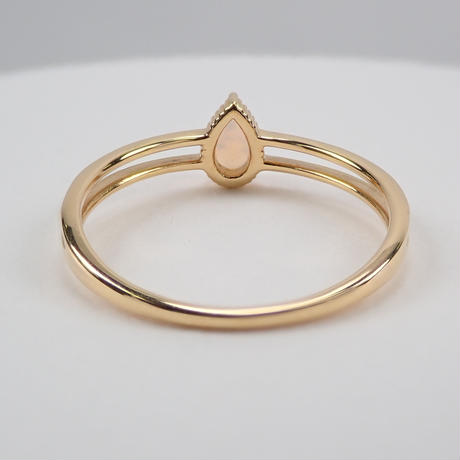 オパール　ゴールド　リング