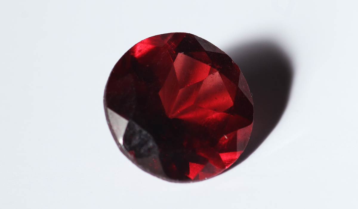 パイロープガーネット　ルース