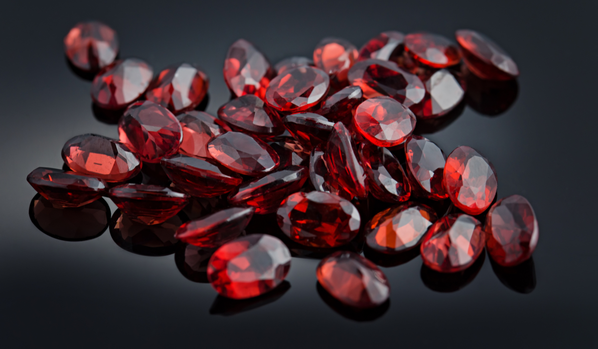 パイロープガーネット　ルース