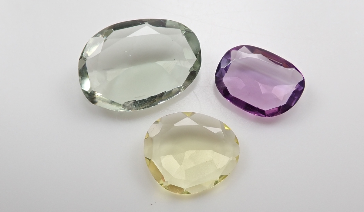 クォーツ　ルース