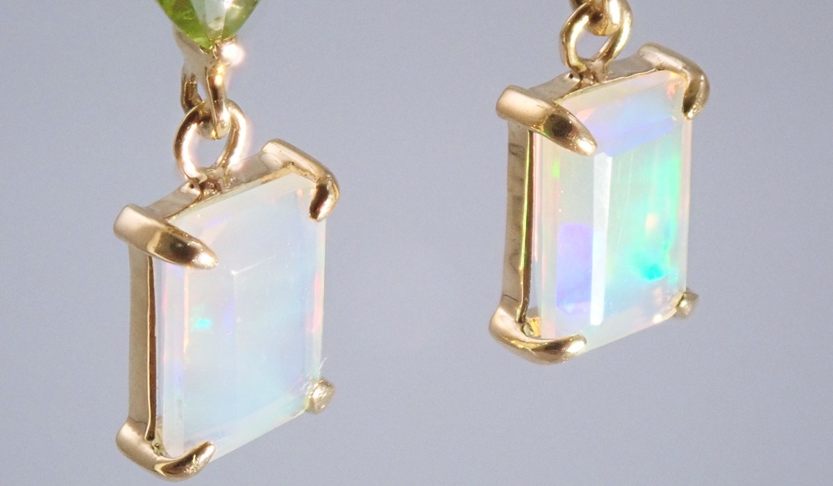 ウォーターオパール　ピアス