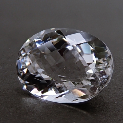 ダンビュライト　ルース