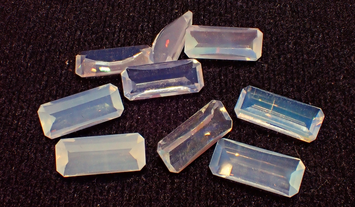 ブルーハイアライトオパール　ルース