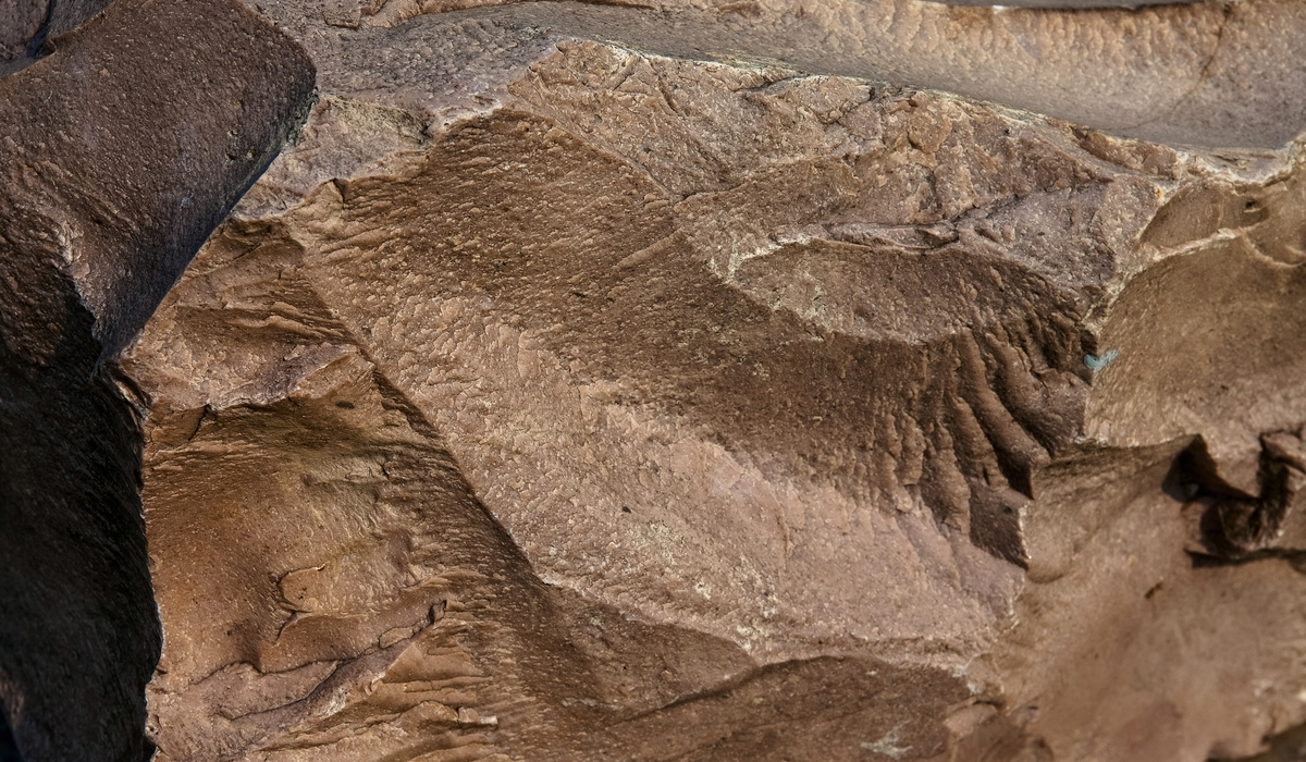 アルナイト　原石