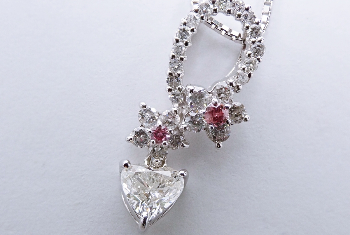 ハートシェイプカット　ダイヤモンド　ジュエリー