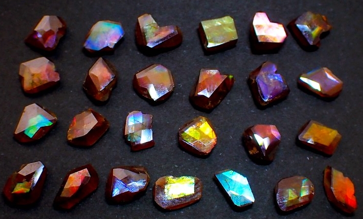 レインボーガーネット　ルース