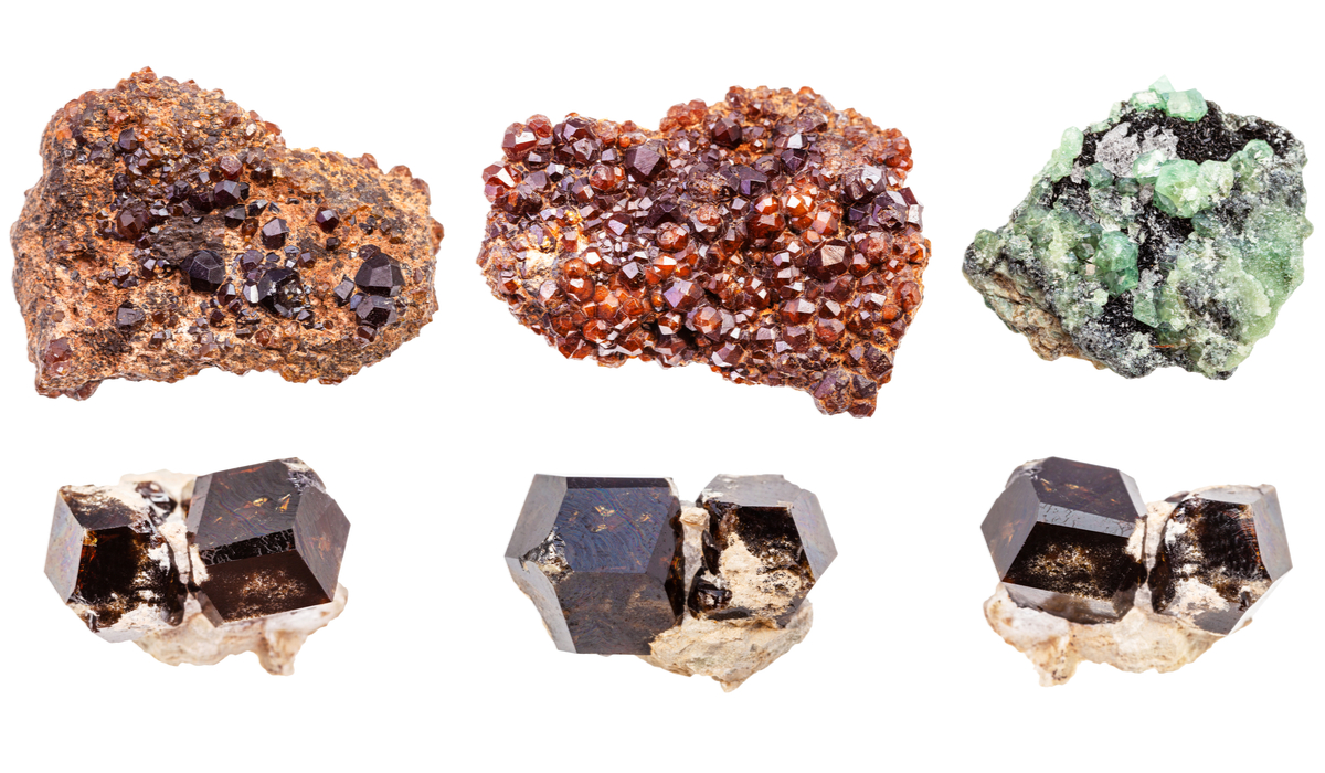 アンドラダイトガーネット　原石