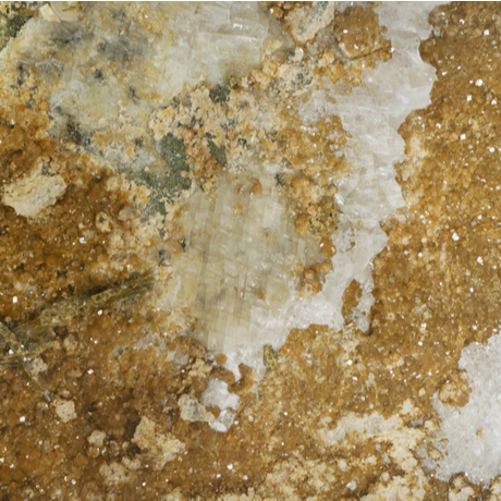 トパゾライト　原石