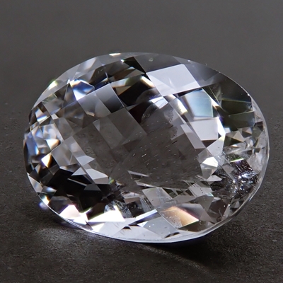 ダンビュライト　ルース