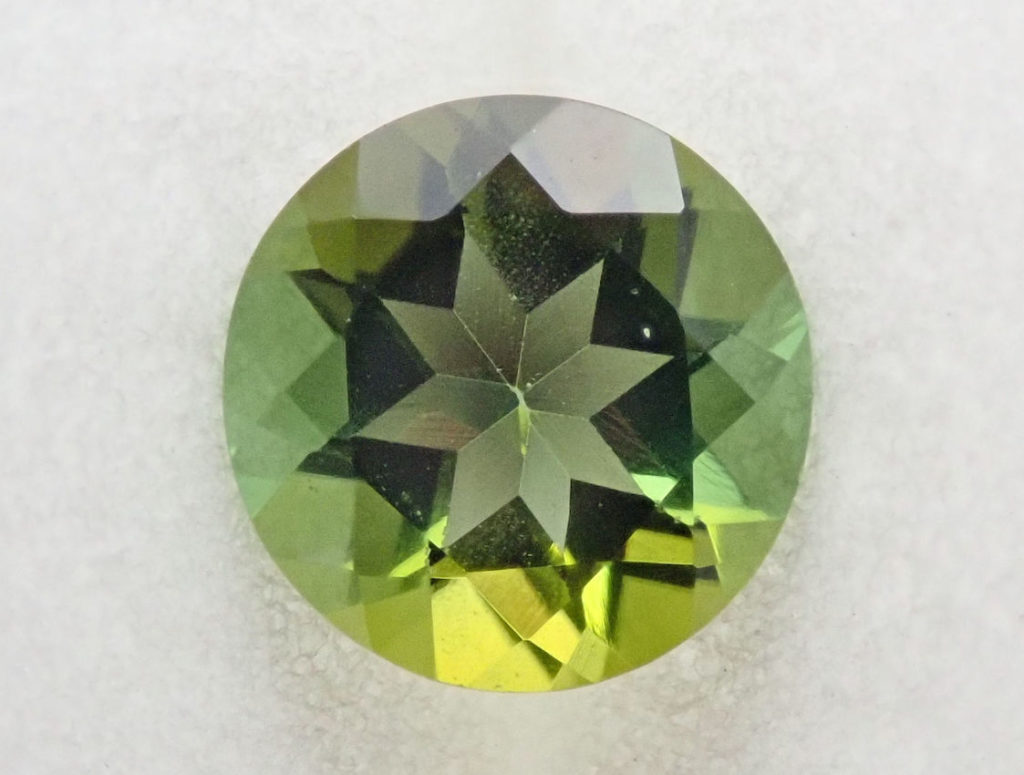 グリーントルマリン