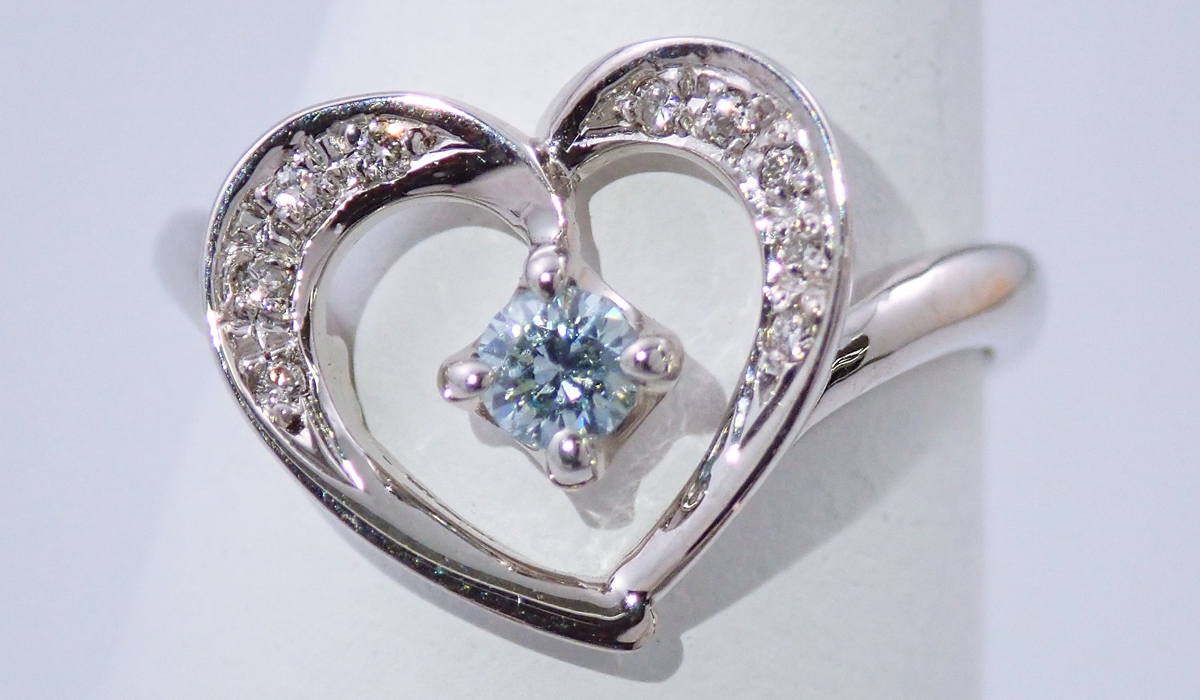 アイスブルーダイヤモンド　リング