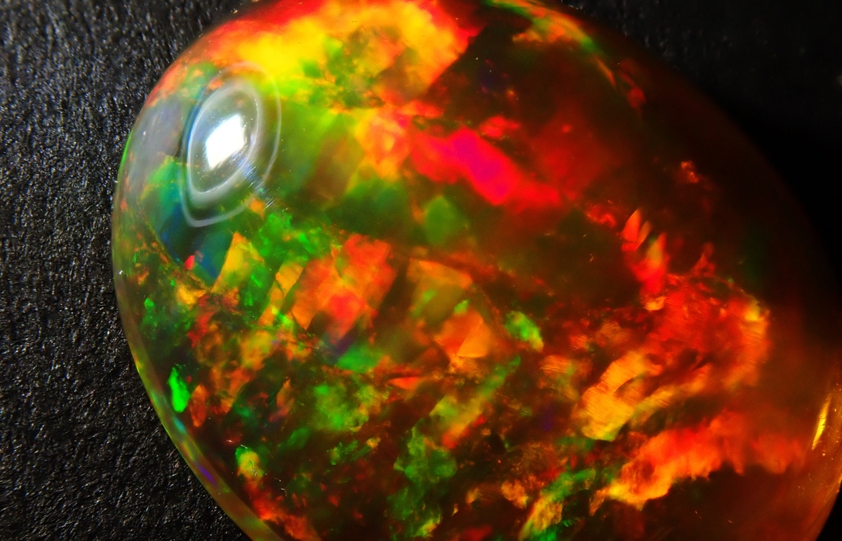 ファイアーオパール