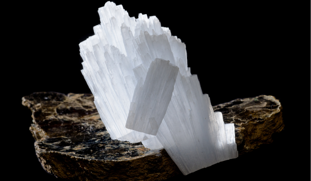 アンハイドライト　原石