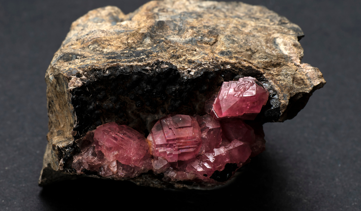 ロードクロサイト　原石