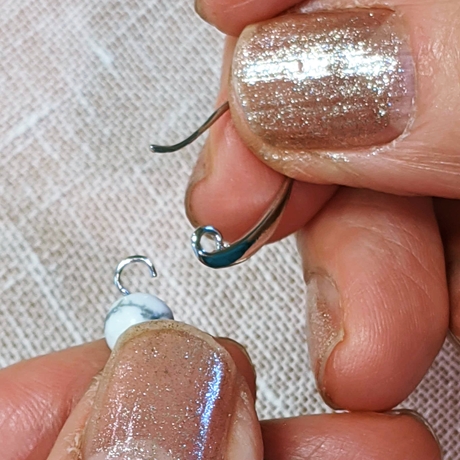 ピアスパーツと繋げる