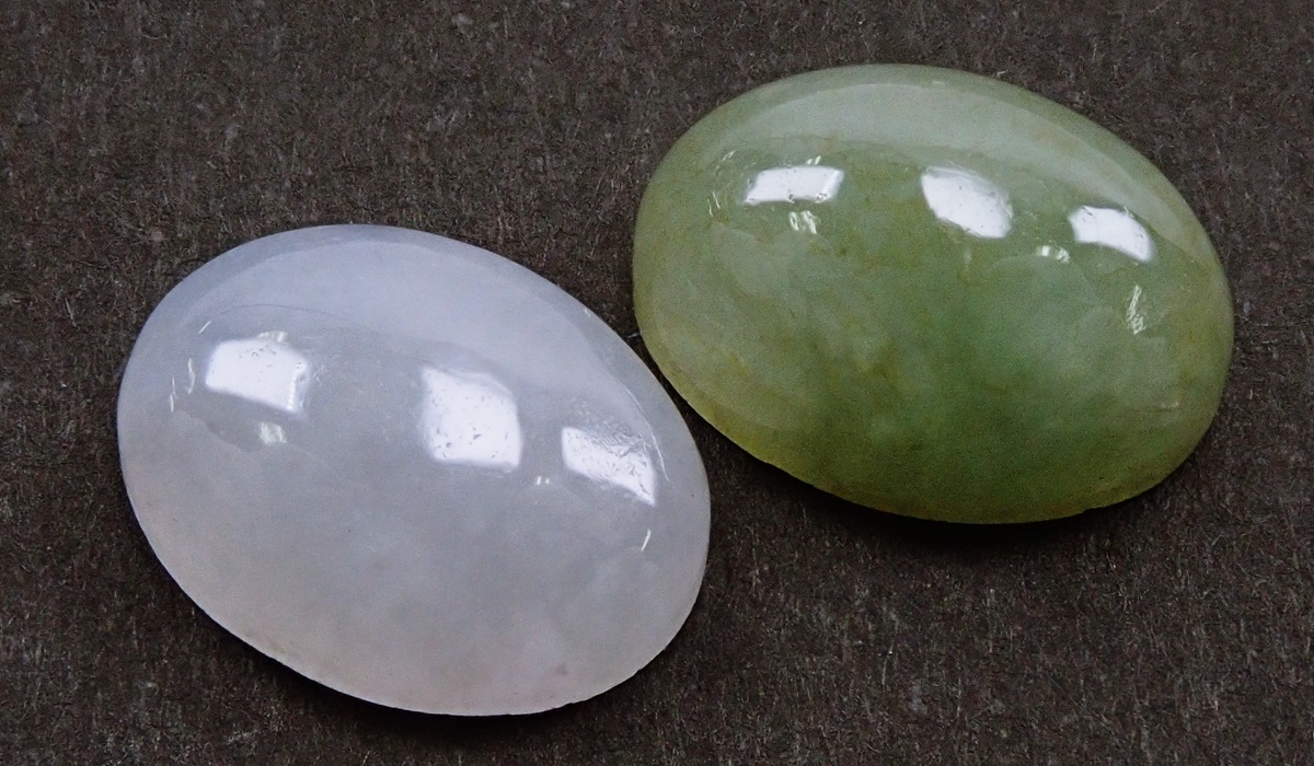 翡翠　ヒスイ　ジェダイト　ルース