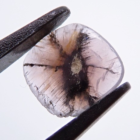 トラピッチェサファイア　ルース