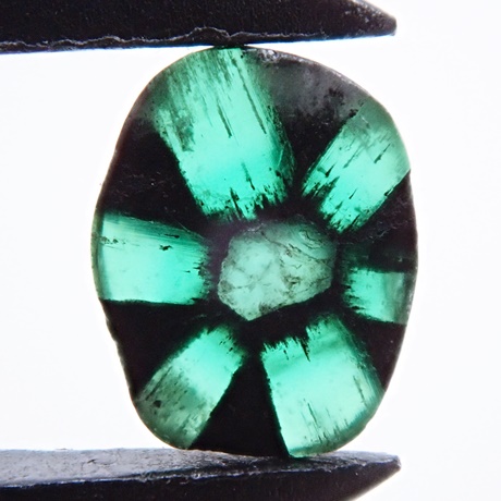 トラピッチェエメラルド　ルース